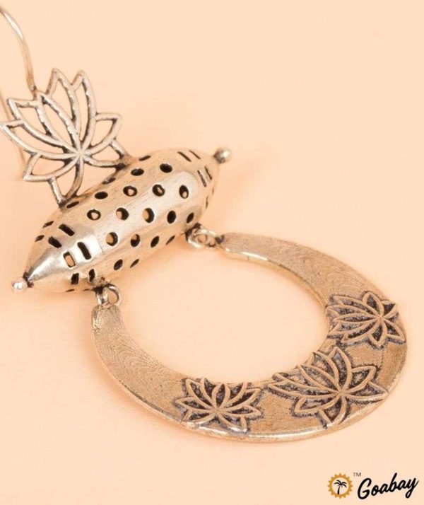 Kamal Tabeez Silver Earrings - Image 3