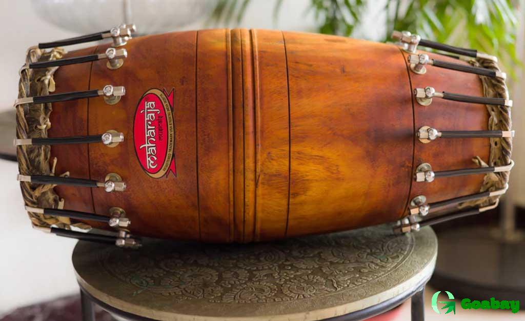 Мридангам,  Индийские музыкальные инструменты, Furtados, Goa, Indian musical instruments